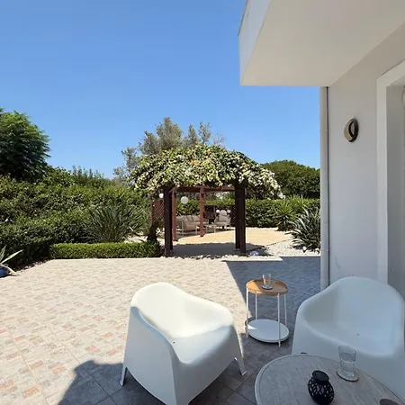 Yasmina Villa